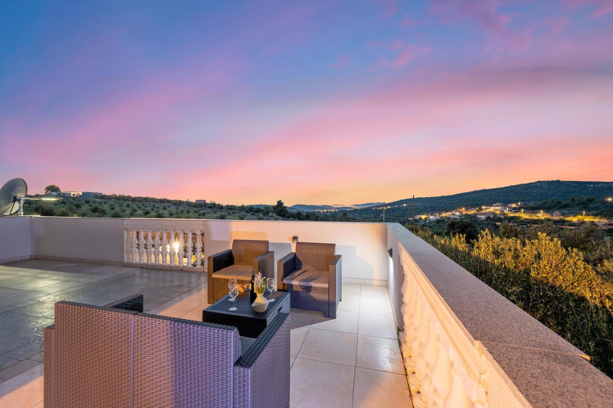 Family House Sonja Villa Sevid ภายนอก รูปภาพ