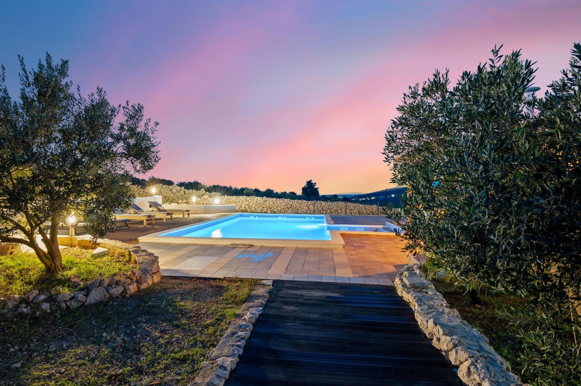 Family House Sonja Villa Sevid ภายนอก รูปภาพ