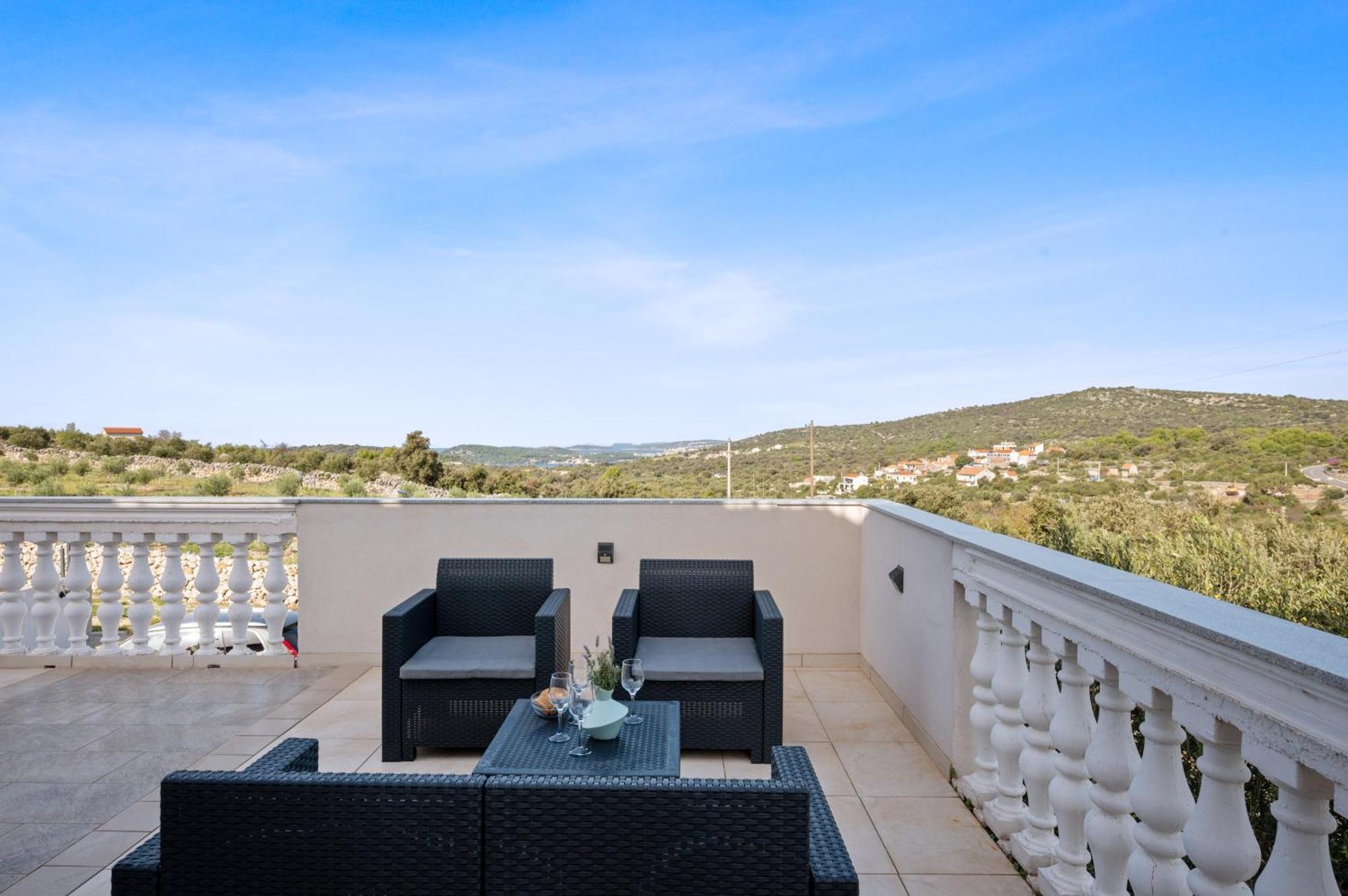 Family House Sonja Villa Sevid ภายนอก รูปภาพ